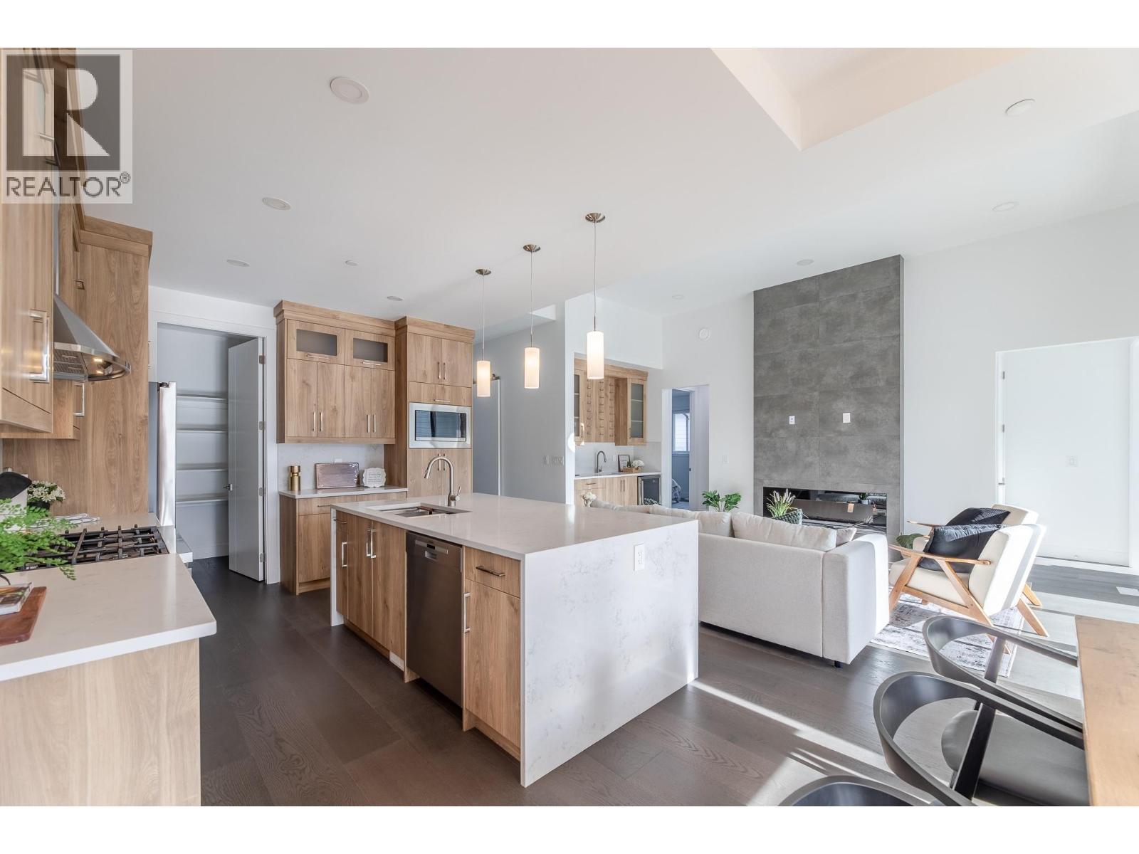 5586 Nixon Road, Summerland, BC - Indoor Photo Showing Other Room
