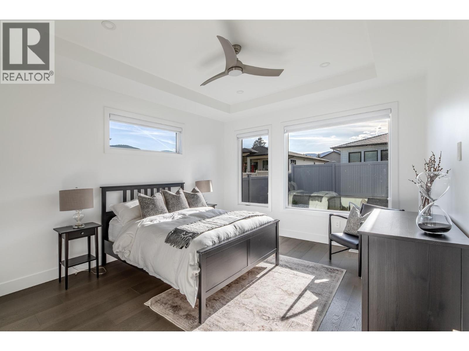 5586 Nixon Road, Summerland, BC - Indoor Photo Showing Bedroom