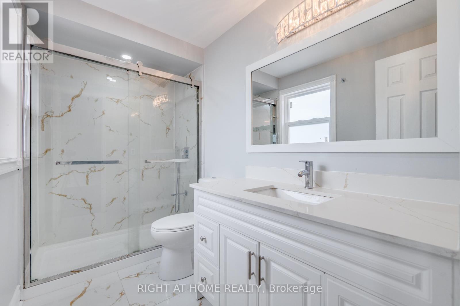 34 Meadowlark Drive, Brampton, ON - Indoor Photo Showing Bathroom
