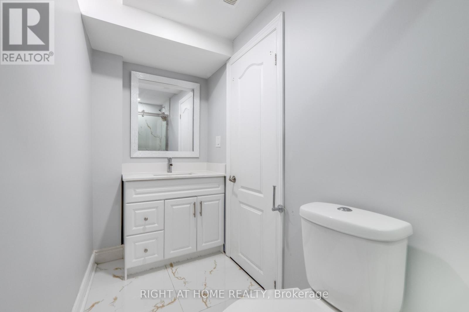 34 Meadowlark Drive, Brampton, ON - Indoor Photo Showing Bathroom