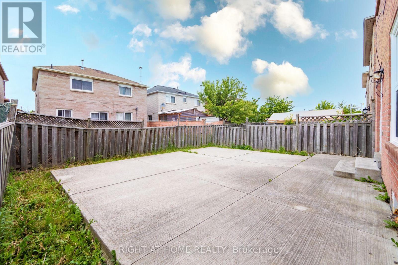 34 Meadowlark Drive, Brampton, ON - Outdoor