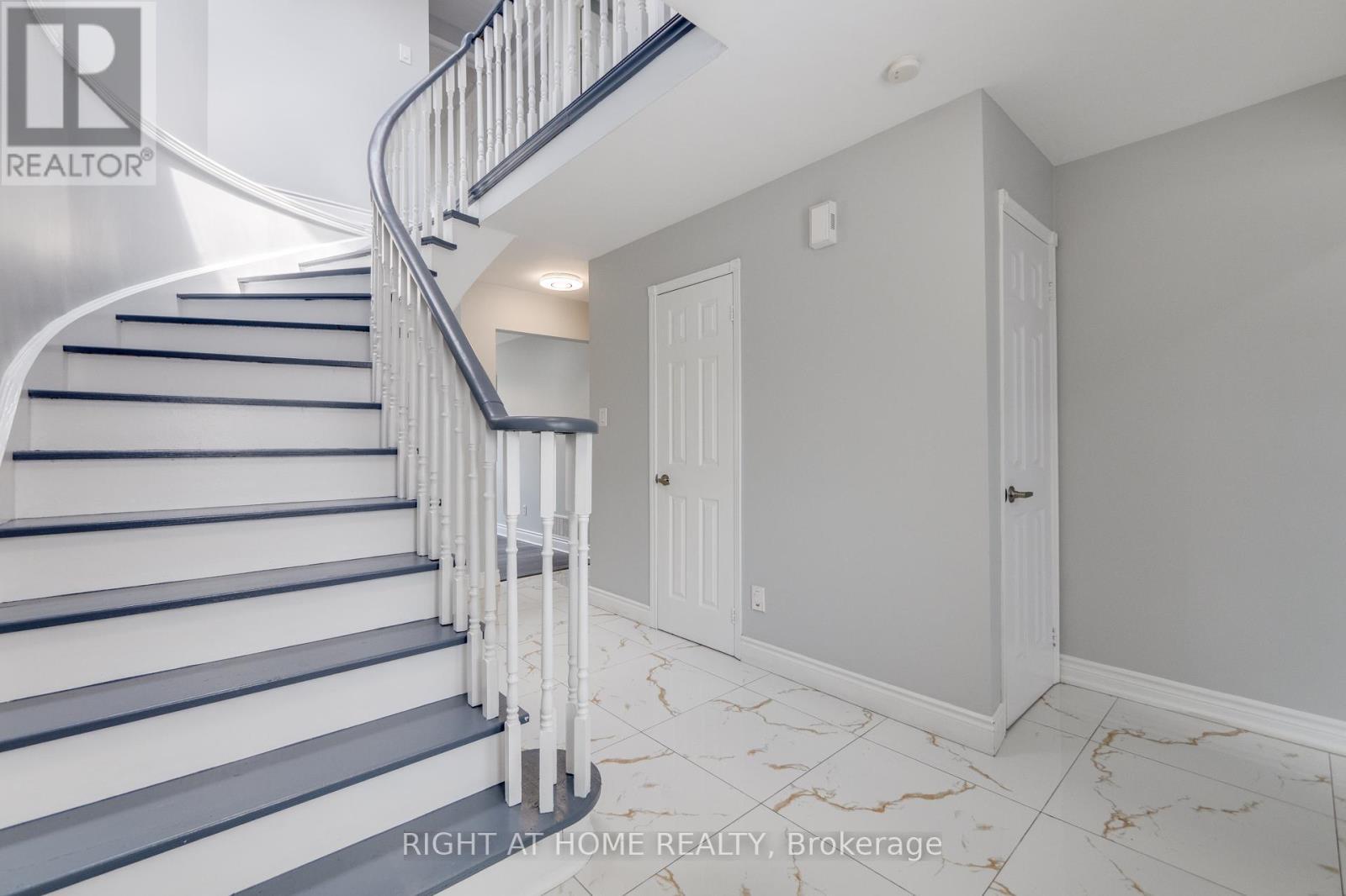 34 Meadowlark Drive, Brampton, ON - Indoor Photo Showing Other Room