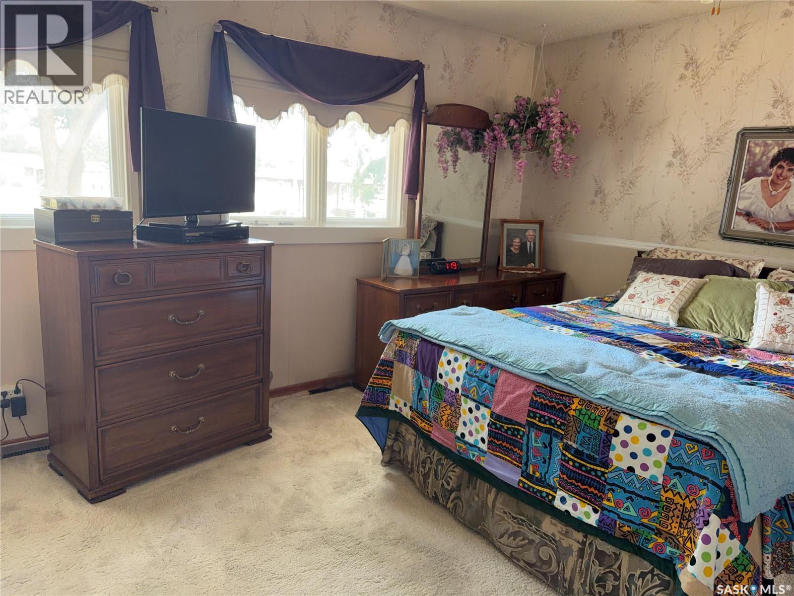 225 Dominion Road, Assiniboia, SK - Indoor Photo Showing Bedroom