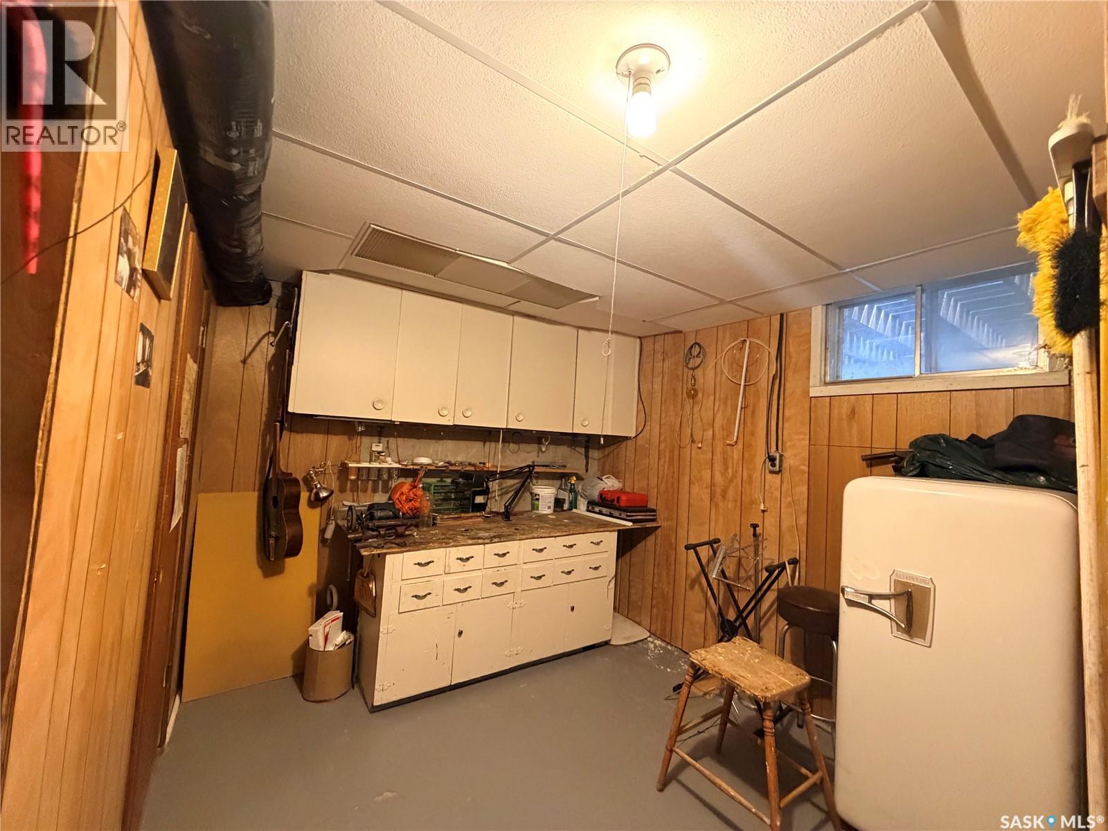225 Dominion Road, Assiniboia, SK - Indoor