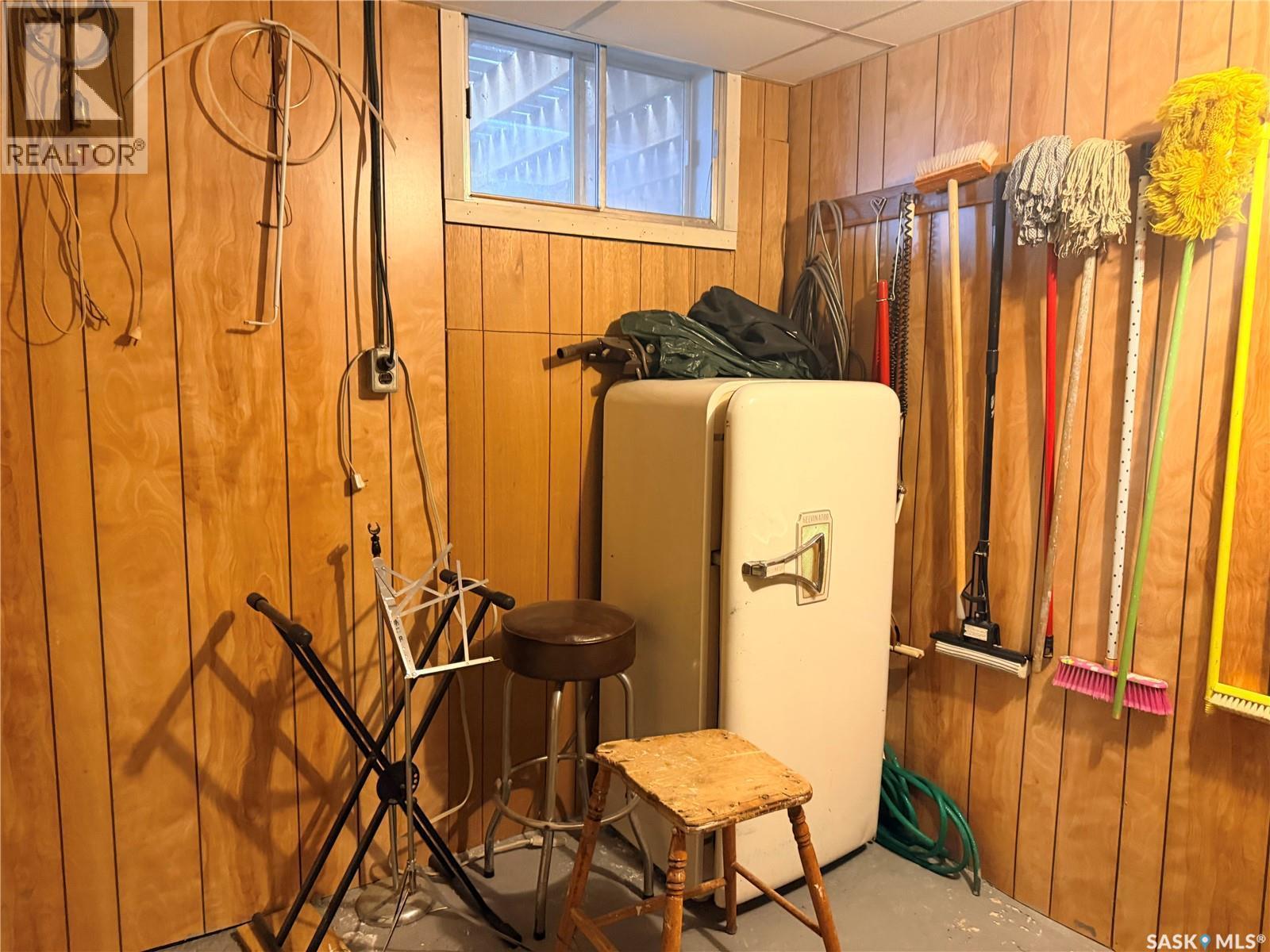 225 Dominion Road, Assiniboia, SK - Indoor Photo Showing Other Room