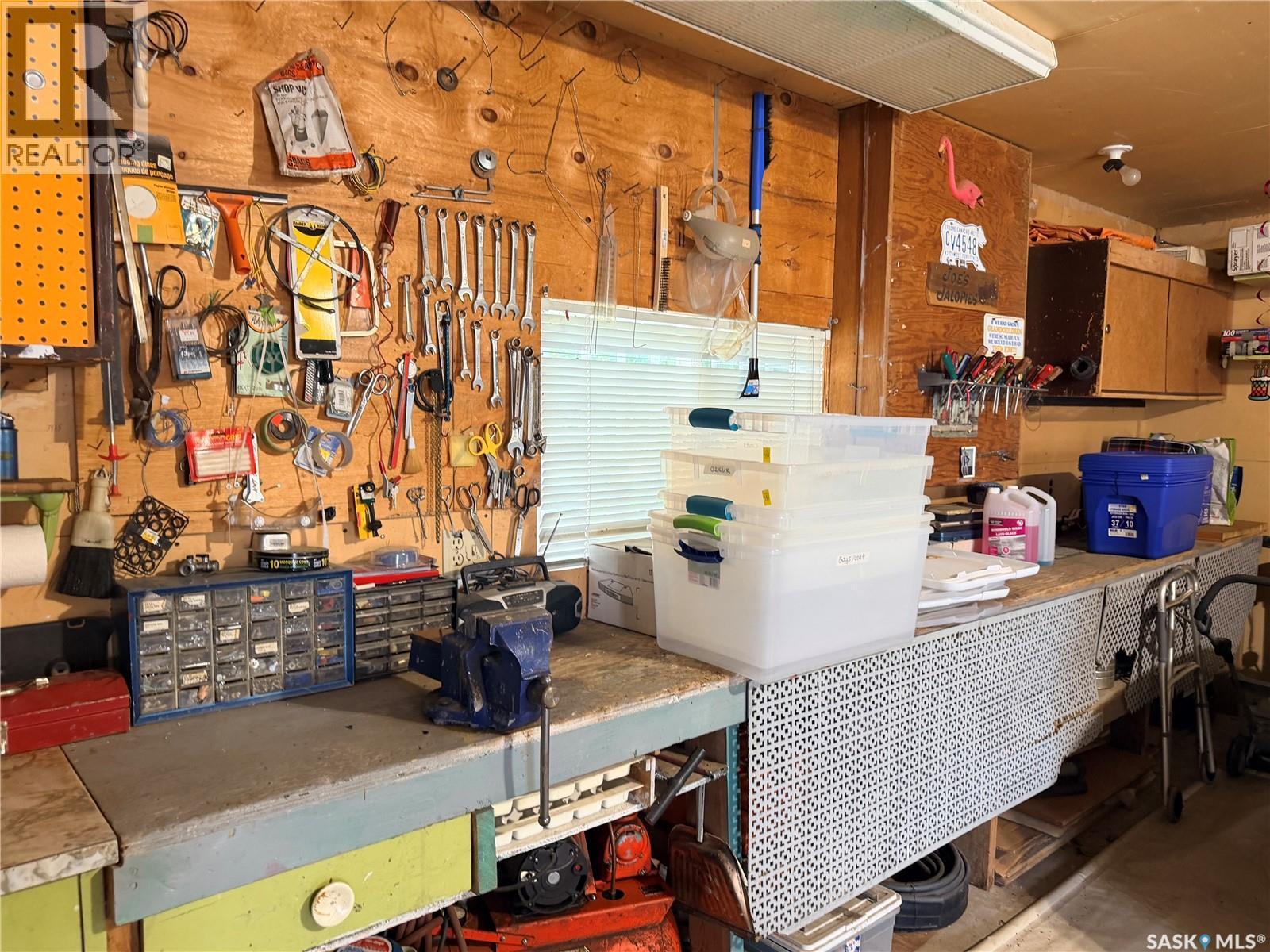 225 Dominion Road, Assiniboia, SK - Indoor