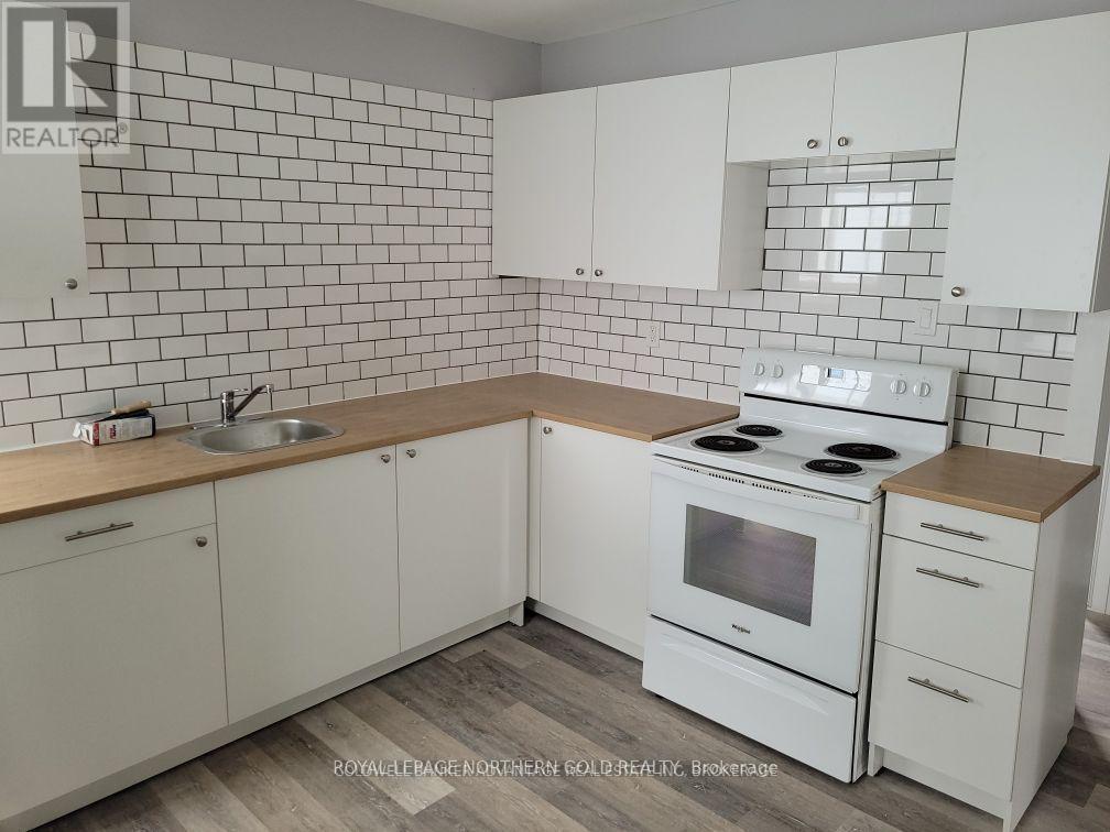 33 Kirkpatrick Street, Kirkland Lake, ON - Indoor Photo Showing Kitchen