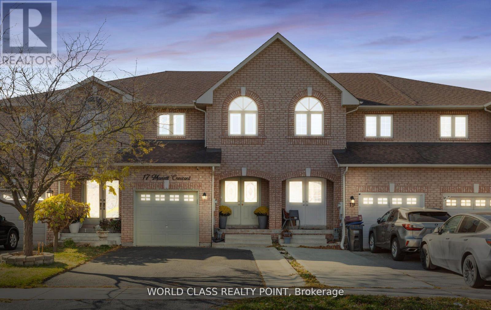 17 Manett Crescent E, Brampton, ON - Outdoor With Facade