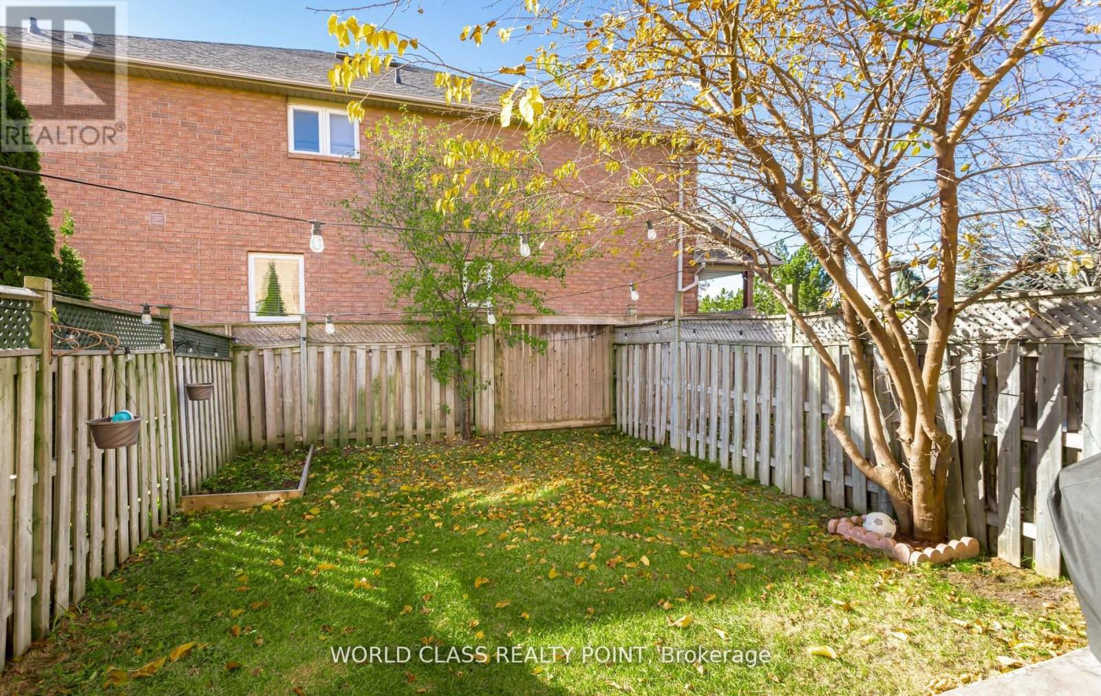 17 Manett Crescent E, Brampton, ON - Outdoor
