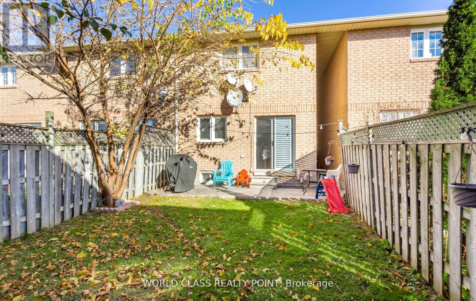 17 Manett Crescent E, Brampton, ON - Outdoor