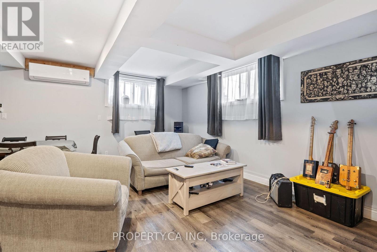 190 Ann Street, North Middlesex (Parkhill), ON - Indoor Photo Showing Other Room