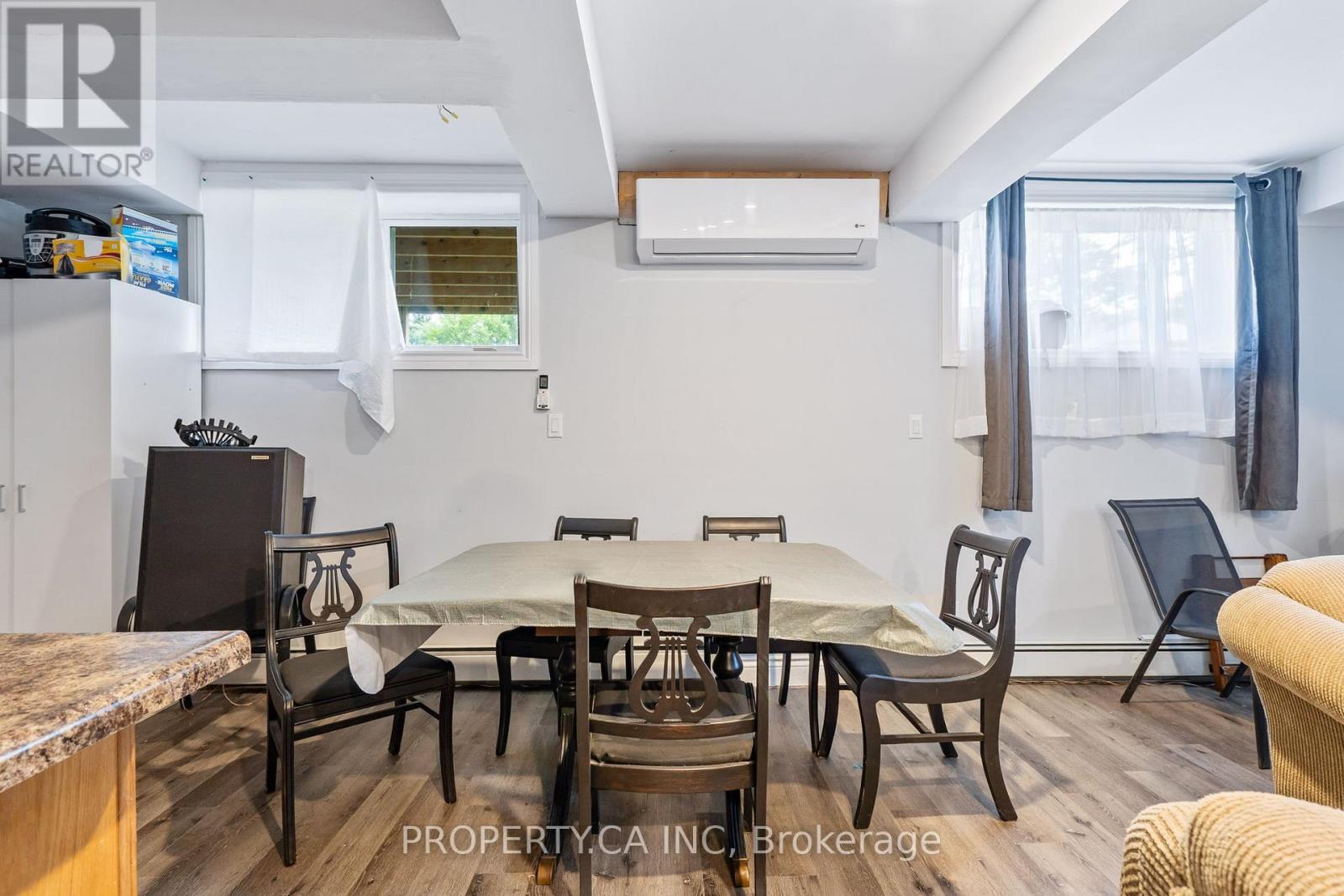 190 Ann Street, North Middlesex (Parkhill), ON - Indoor Photo Showing Dining Room