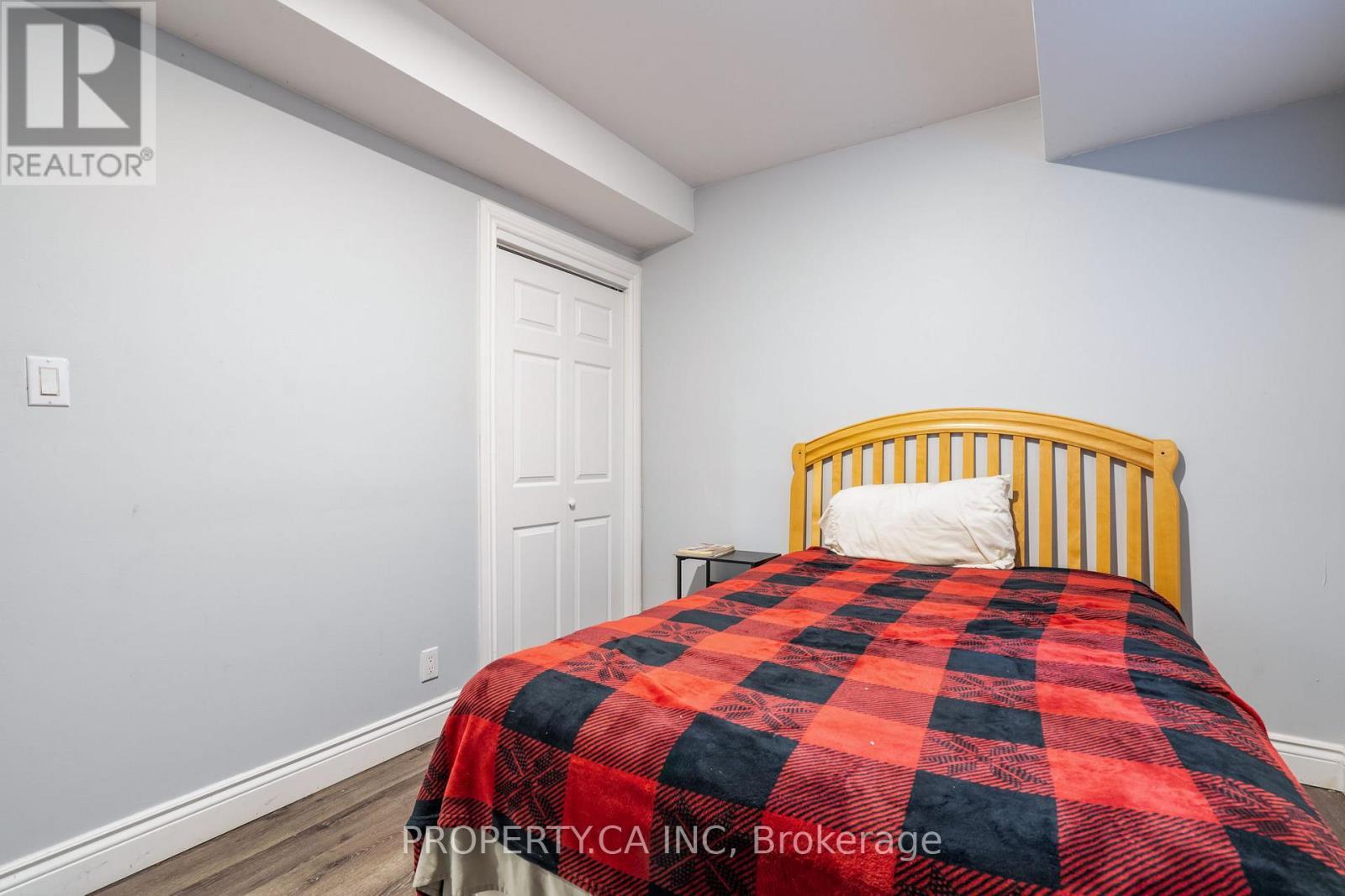 190 Ann Street, North Middlesex (Parkhill), ON - Indoor Photo Showing Bedroom