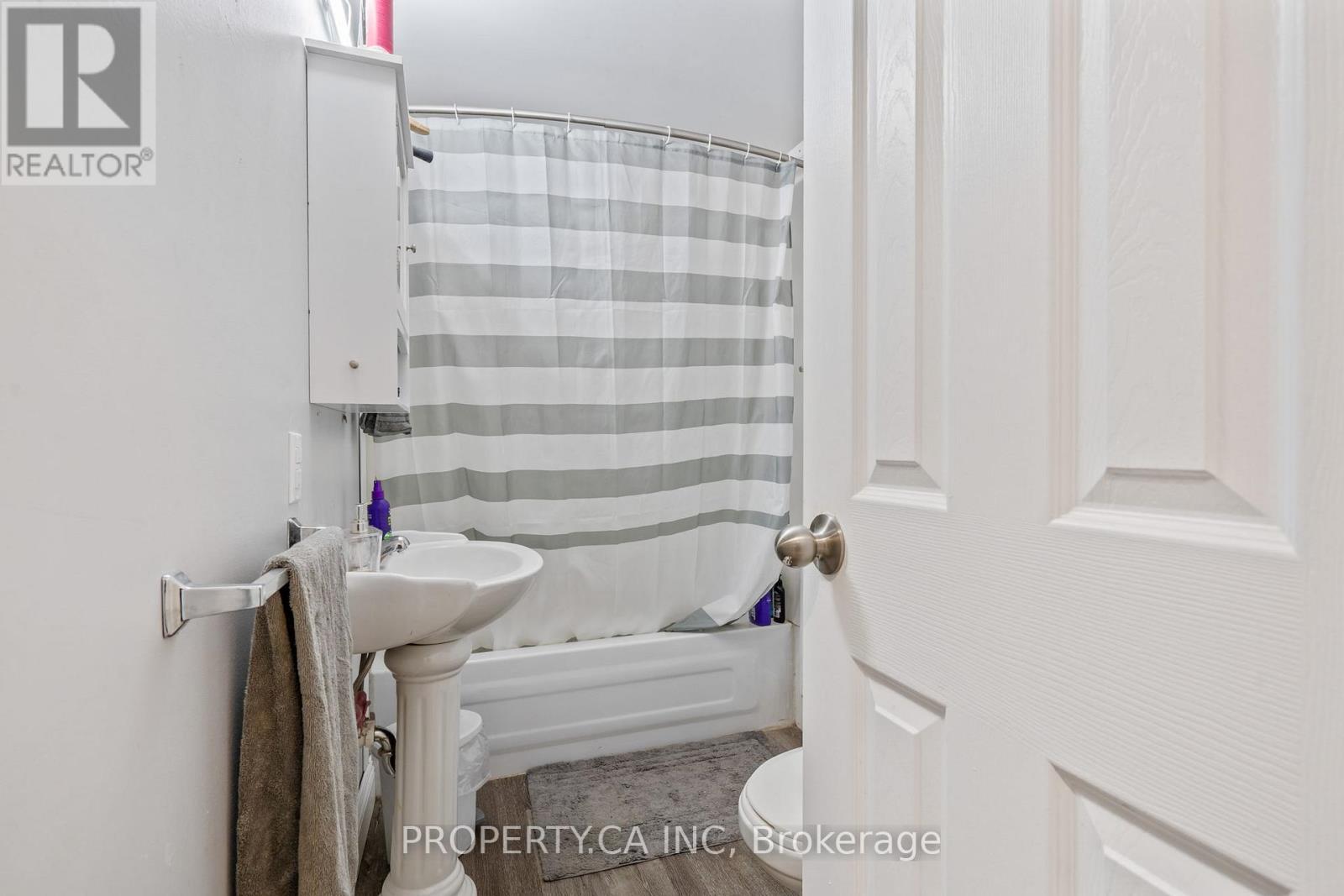 190 Ann Street, North Middlesex (Parkhill), ON - Indoor Photo Showing Bathroom