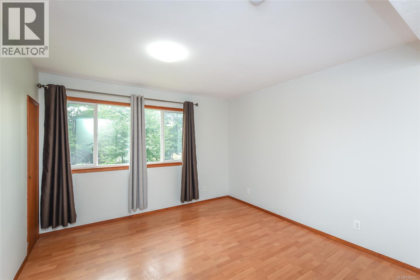 6601 Mystery Beach Rd, Fanny Bay, BC - Indoor Photo Showing Other Room