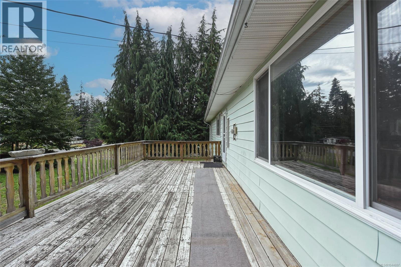 6601 Mystery Beach Rd, Fanny Bay, BC - Outdoor With Deck Patio Veranda With Exterior