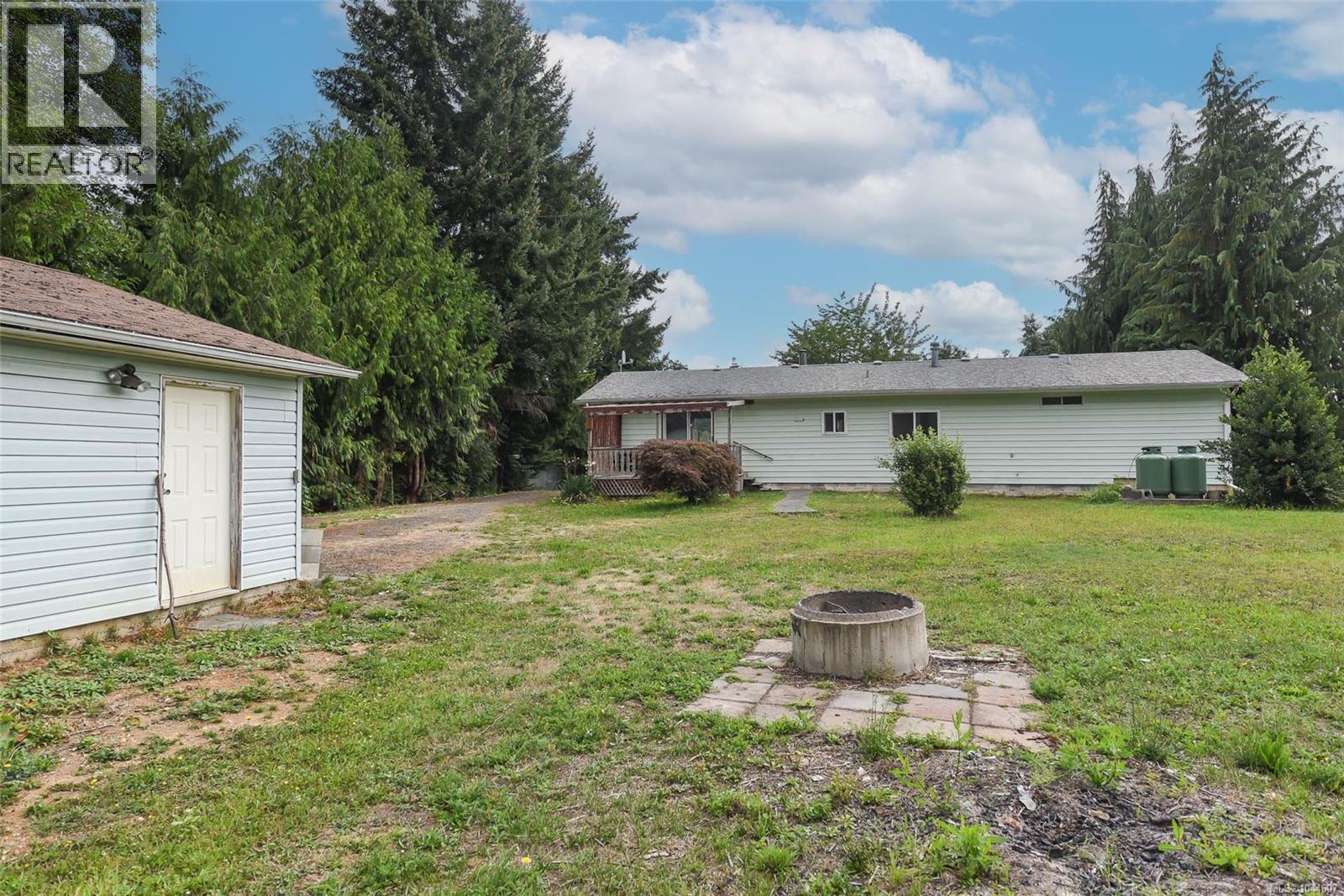 6601 Mystery Beach Rd, Fanny Bay, BC - Outdoor