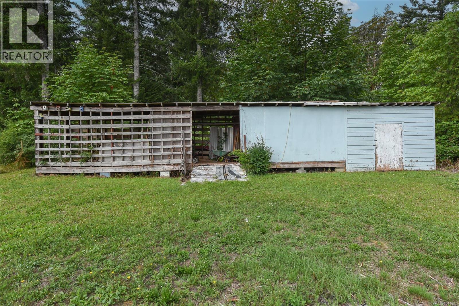 6601 Mystery Beach Rd, Fanny Bay, BC - Outdoor