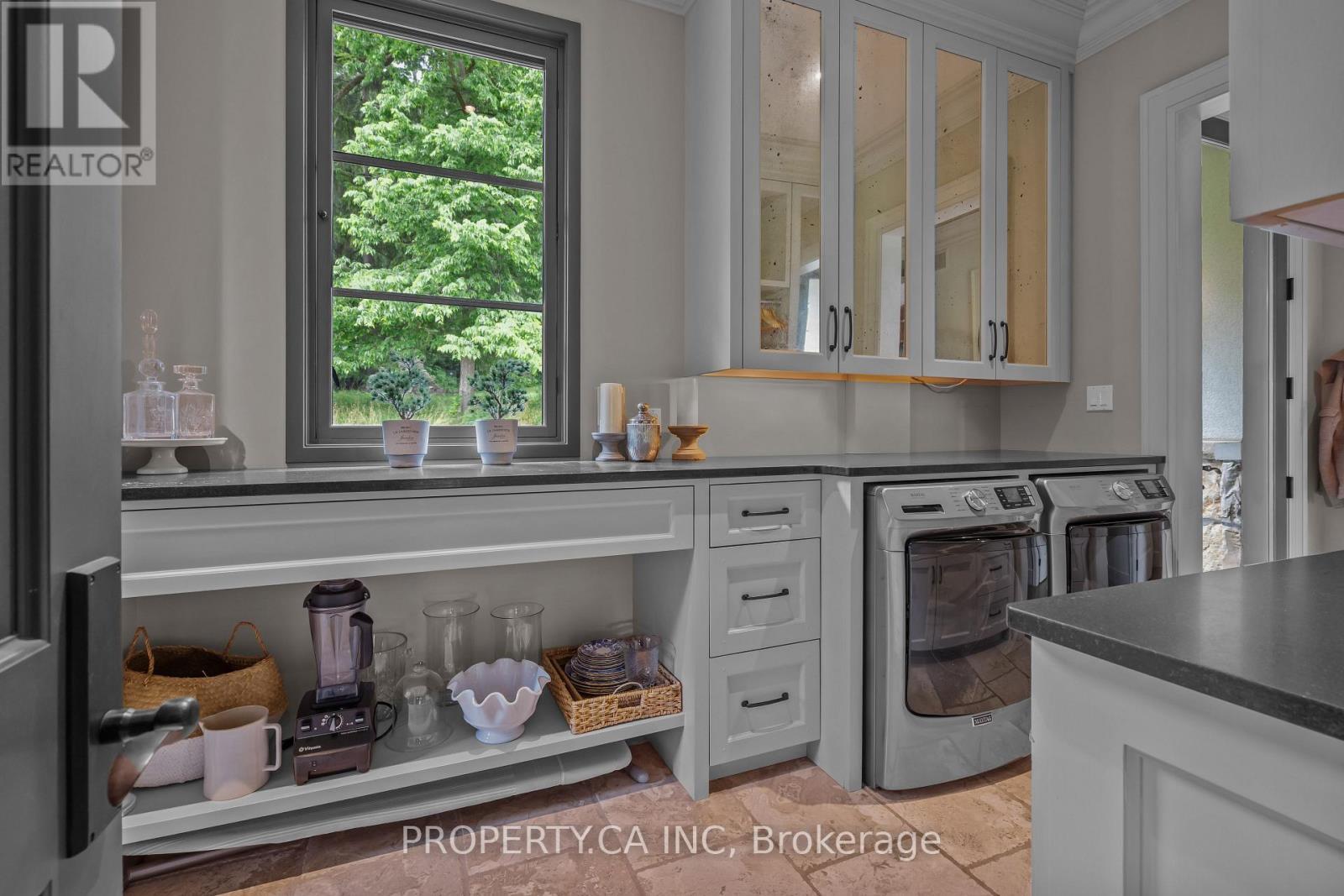 10955 Old River Road, Middlesex Centre, ON - Indoor Photo Showing Laundry Room