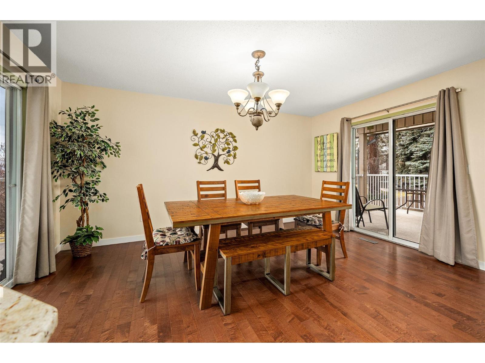 2152 Alexander Place, Westbank, BC - Indoor Photo Showing Dining Room