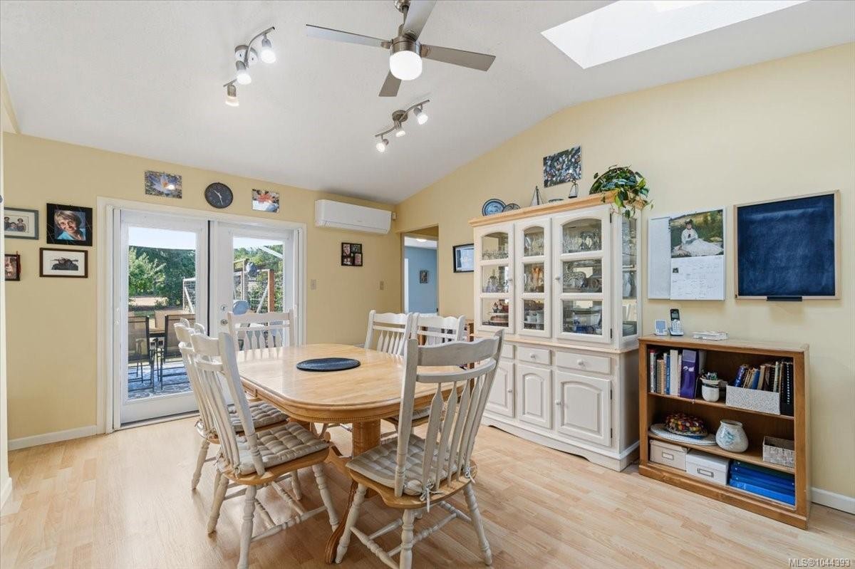 2212 Burgoyne Rd, Coombs, BC