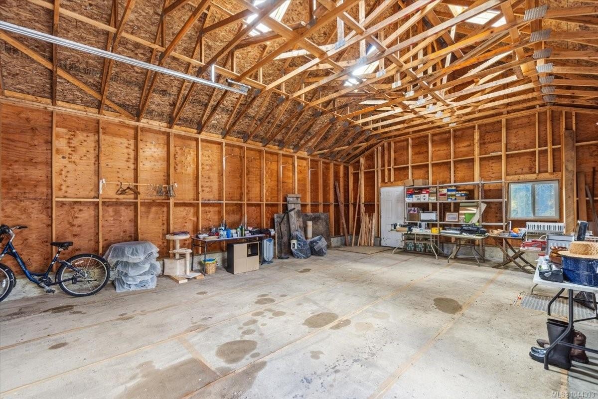 2212 Burgoyne Rd, Coombs, BC