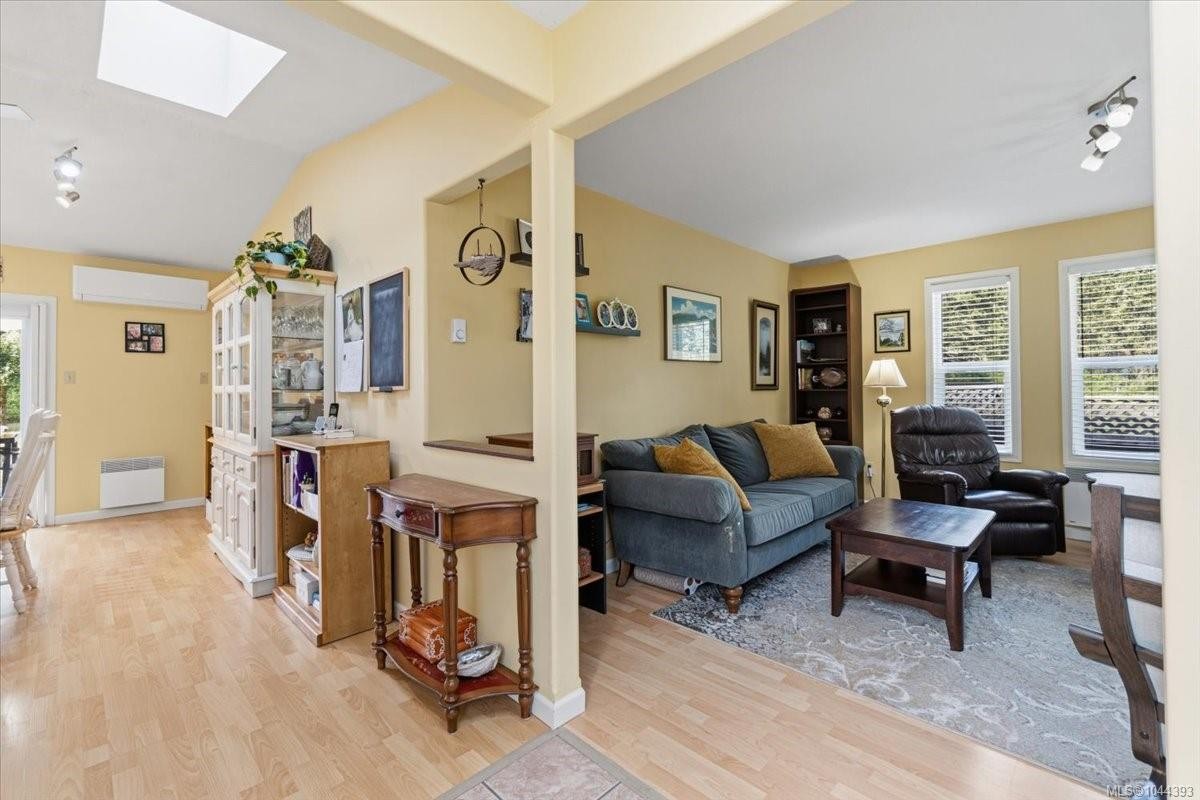 2212 Burgoyne Rd, Coombs, BC