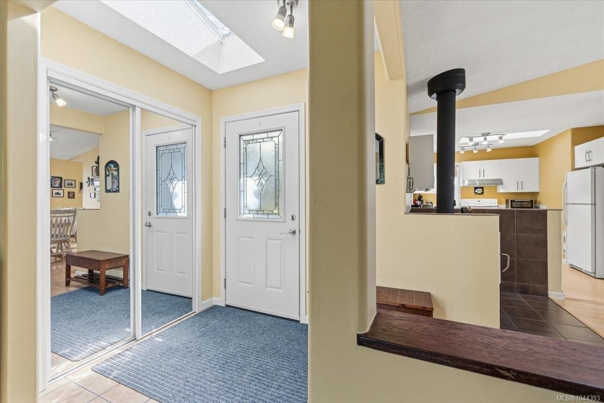 2212 Burgoyne Rd, Coombs, BC