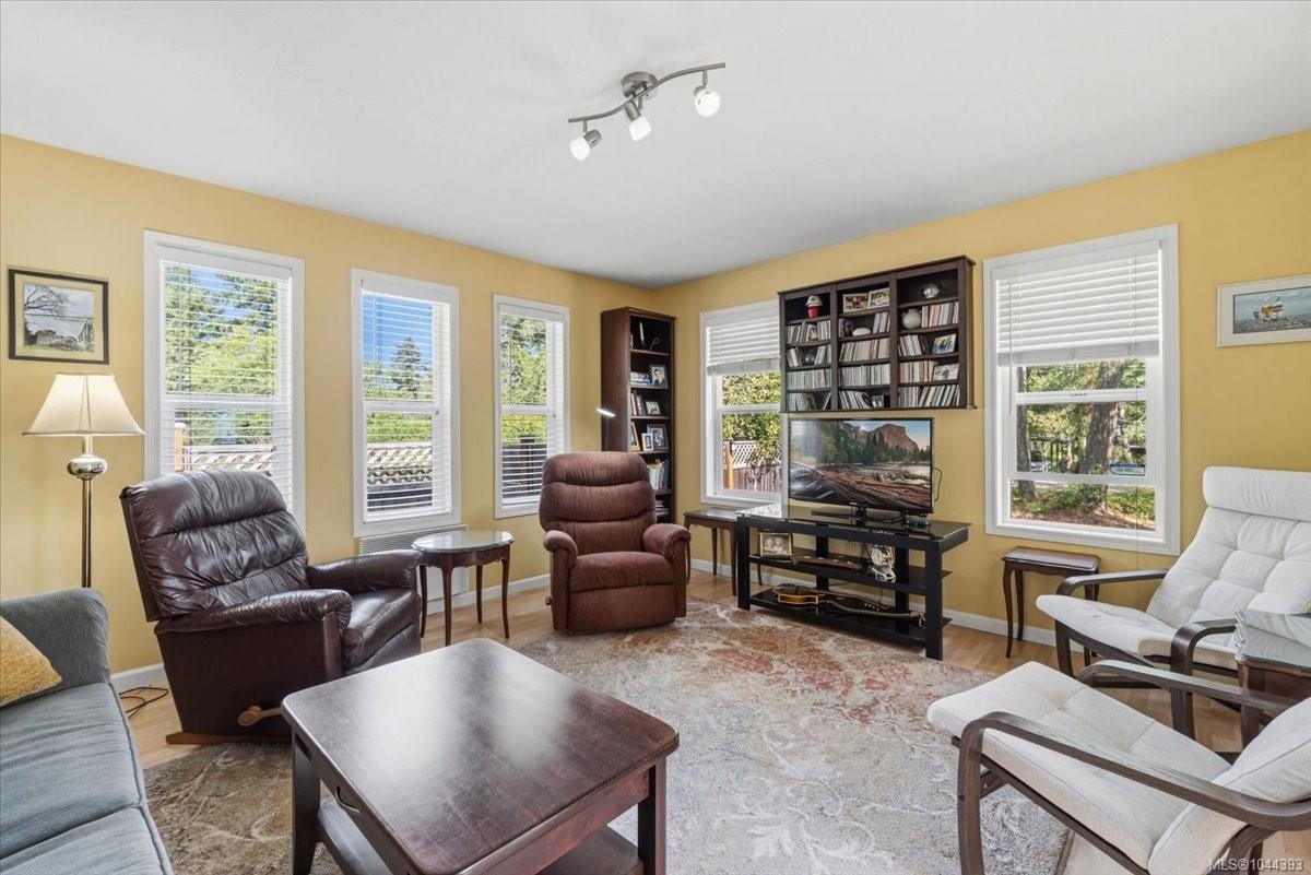 2212 Burgoyne Rd, Coombs, BC
