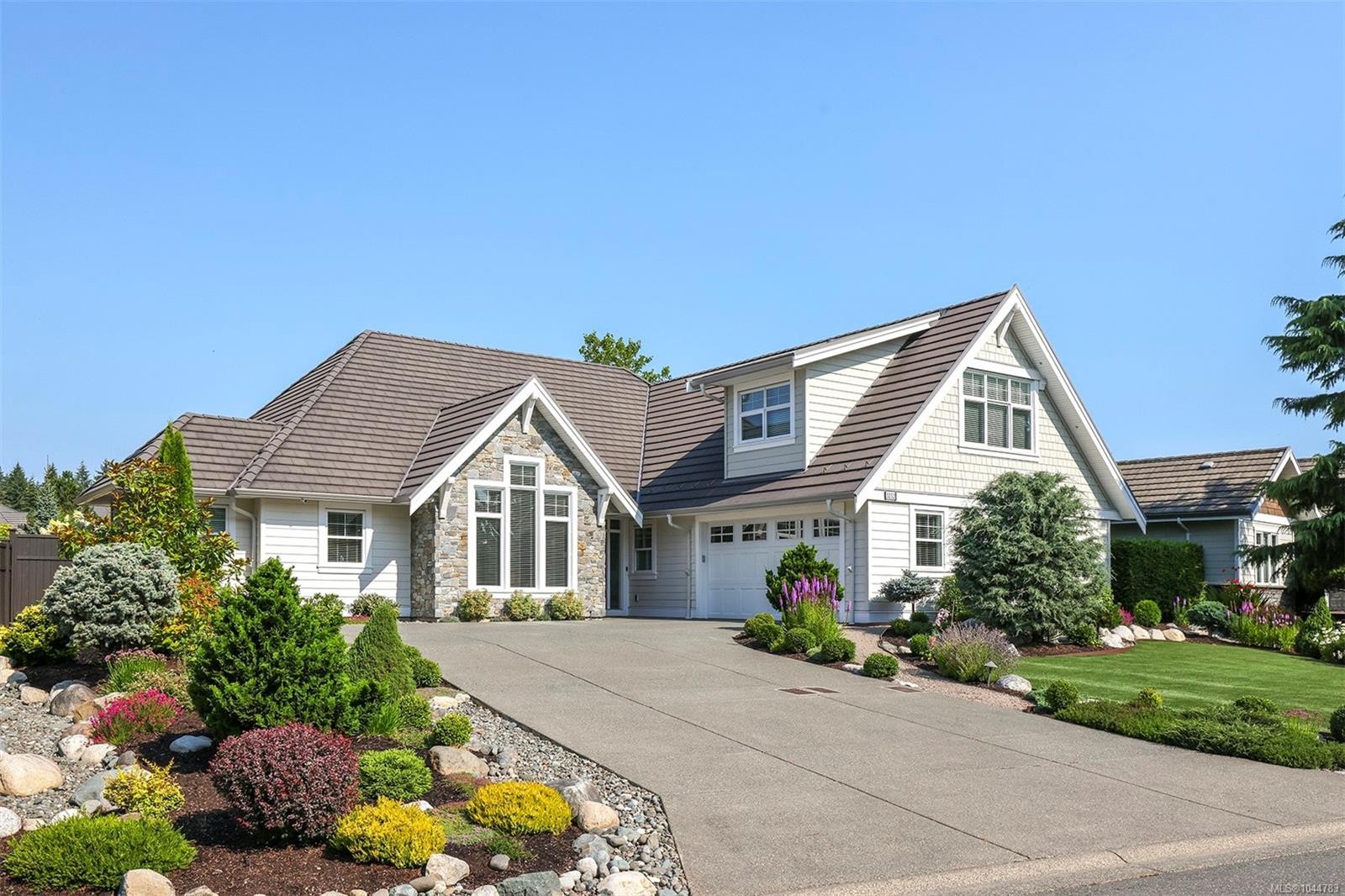 3232 Majestic Dr, Courtenay, BC