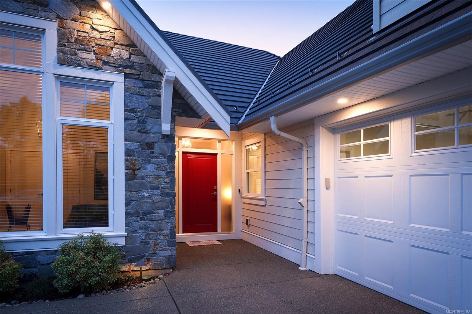 3232 Majestic Dr, Courtenay, BC
