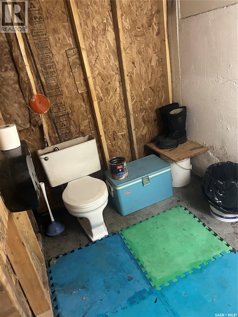 Bjerke Acreage, Kellross Rm No. 247, SK - Indoor