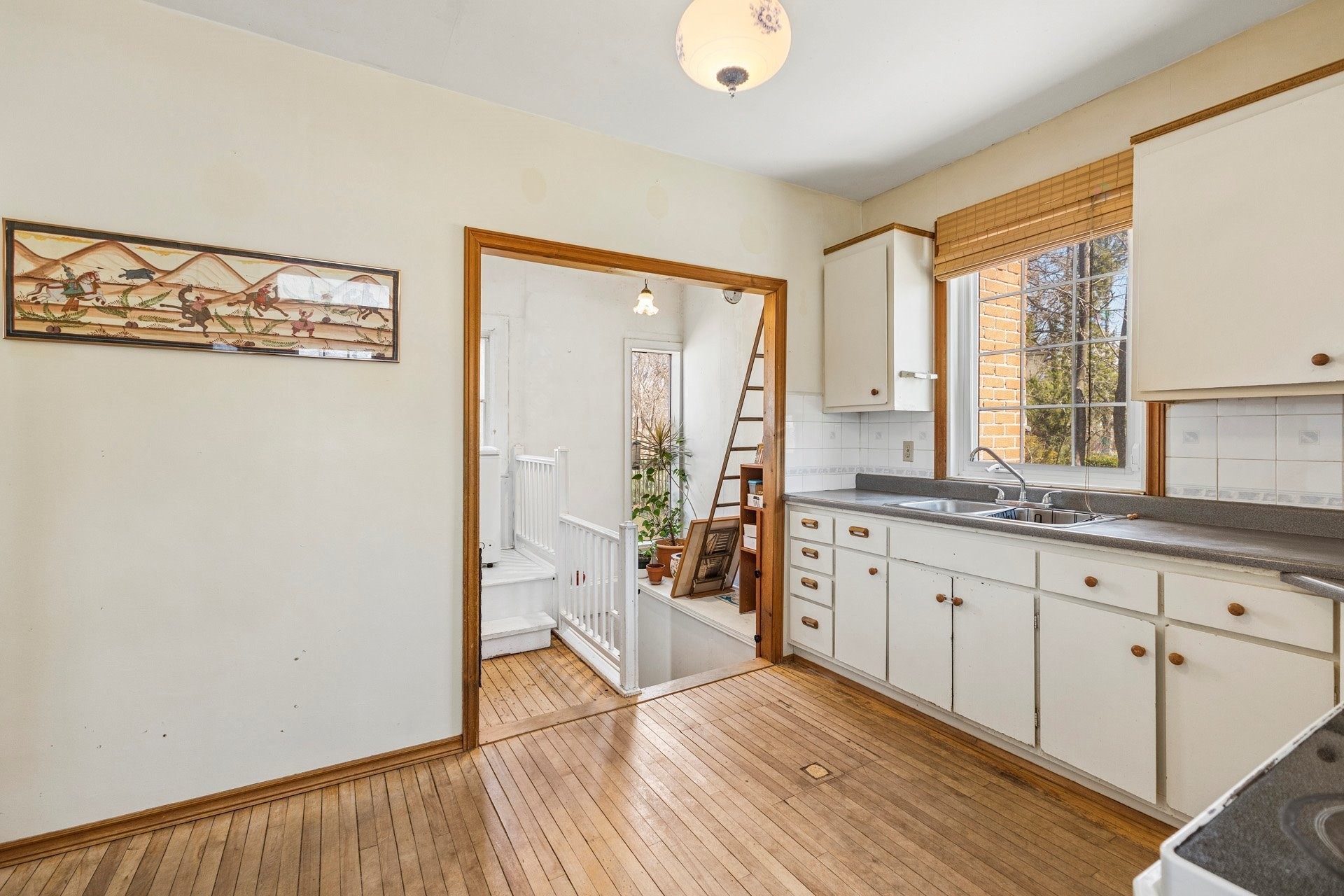 Kitchen - 25 Av. Queen, Pointe-Claire, QC - Indoor Photo Showing Kitchen With Double Sink
