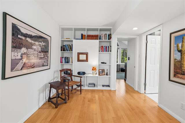 1324 Wellington Cr, Winnipeg, MB - Indoor Photo Showing Other Room