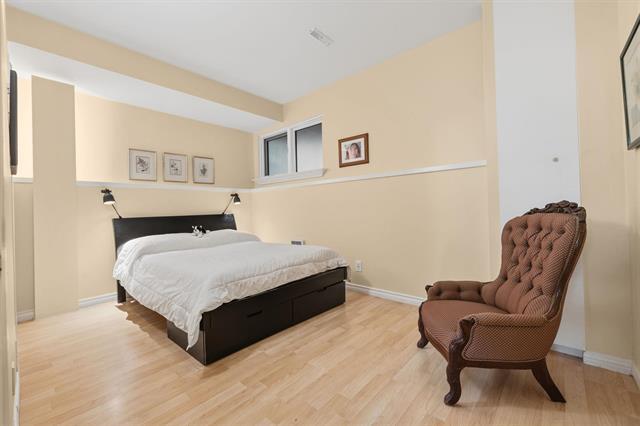 1324 Wellington Cr, Winnipeg, MB - Indoor Photo Showing Bedroom