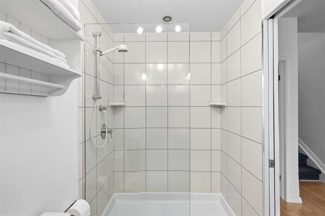 1324 Wellington Cr, Winnipeg, MB - Indoor Photo Showing Bathroom