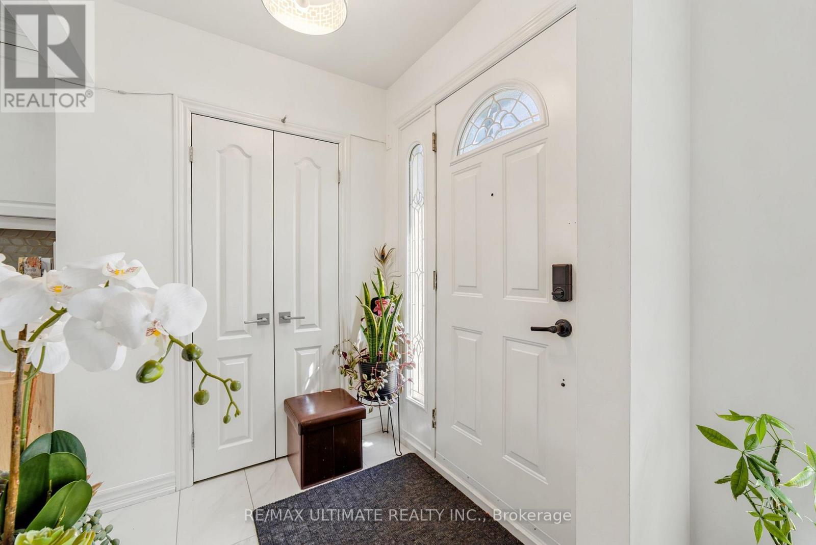 48 Venetian Crescent, Toronto, ON - Indoor Photo Showing Other Room