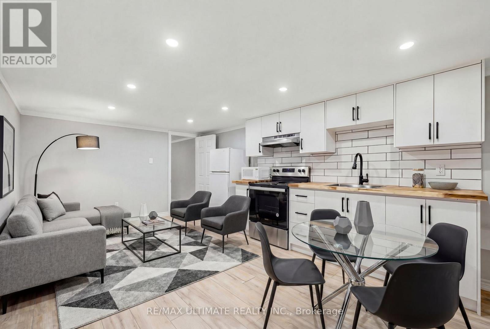 48 Venetian Crescent, Toronto, ON - Indoor