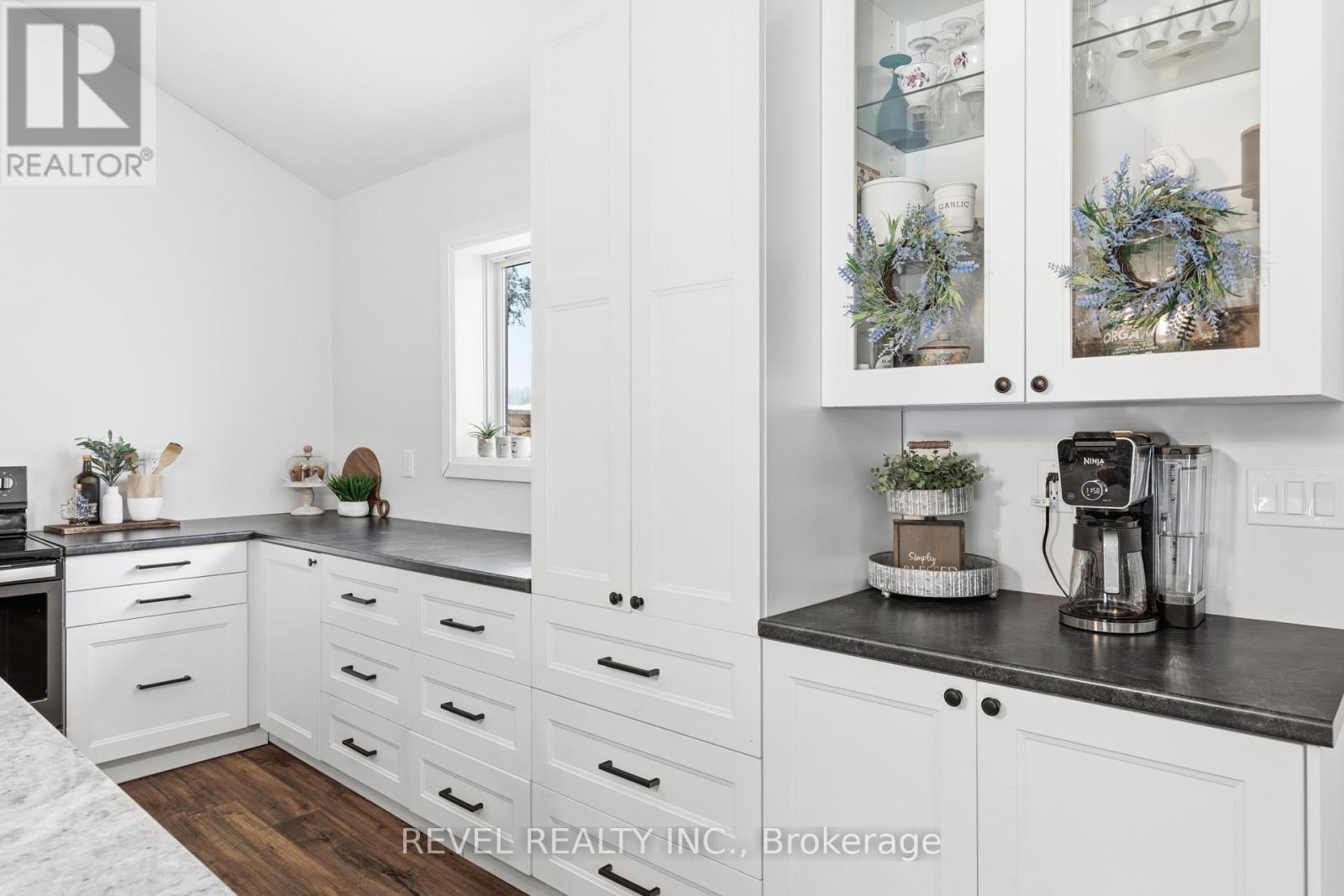 122 Mcguire Beach Road, Kawartha Lakes (Carden), ON - Indoor