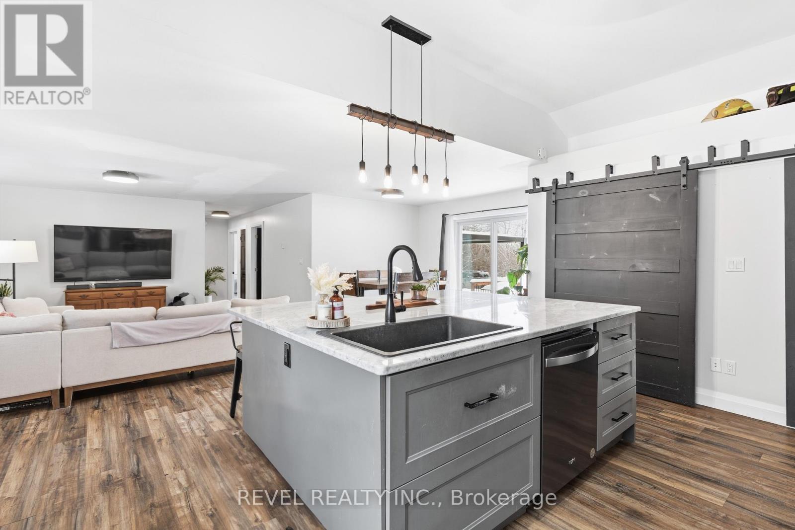 122 Mcguire Beach Road, Kawartha Lakes (Carden), ON - Indoor