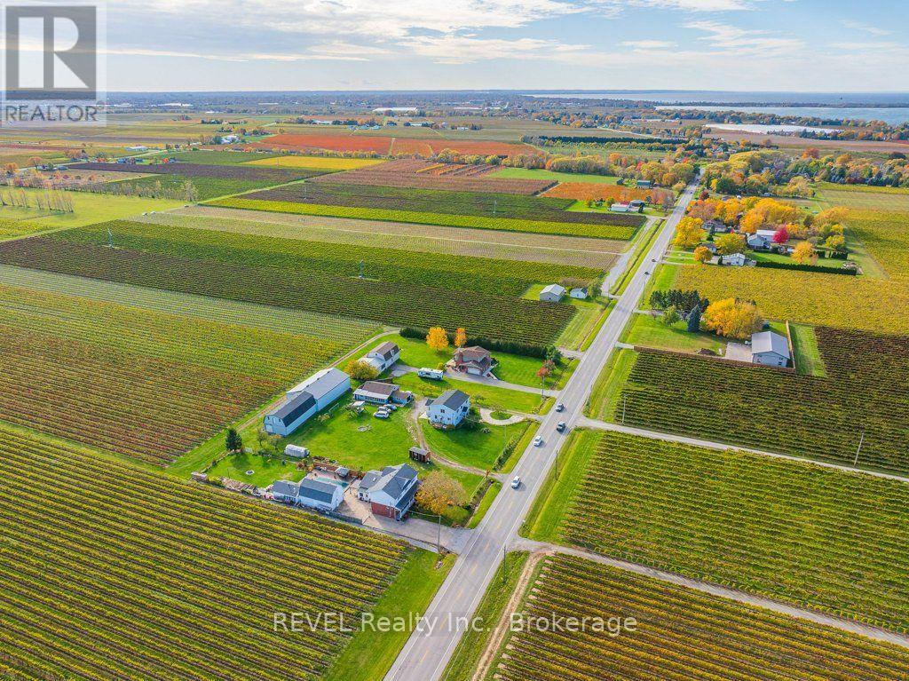 165 East West Line, Niagara-On-The-Lake (Lakeshore), ON - Outdoor With View