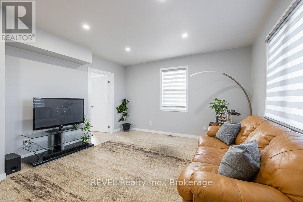 165 East West Line, Niagara-On-The-Lake (Lakeshore), ON - Indoor