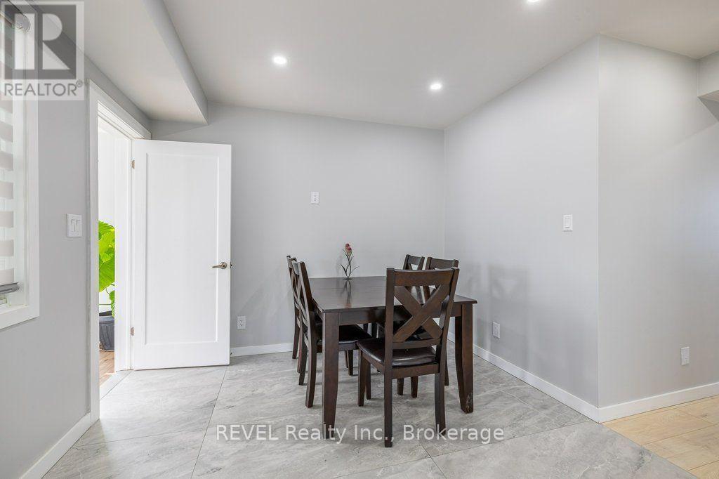 165 East West Line, Niagara-On-The-Lake (Lakeshore), ON - Indoor