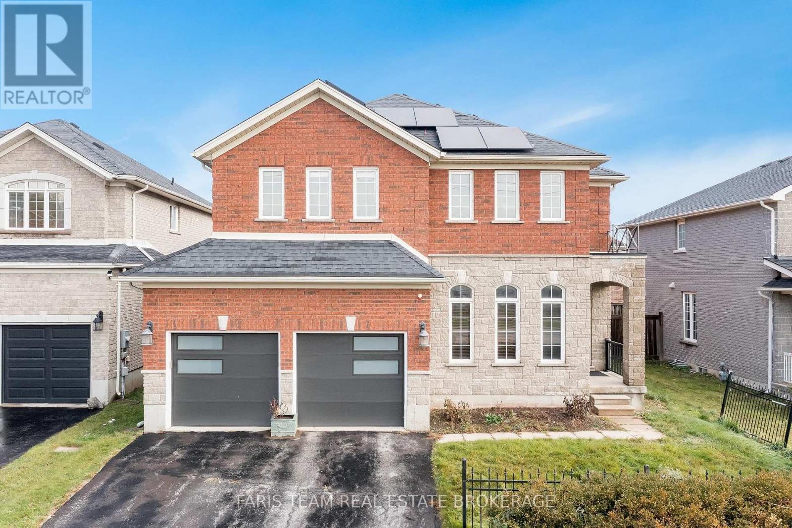3 Prince William Way, Barrie, ON - Outdoor With Facade