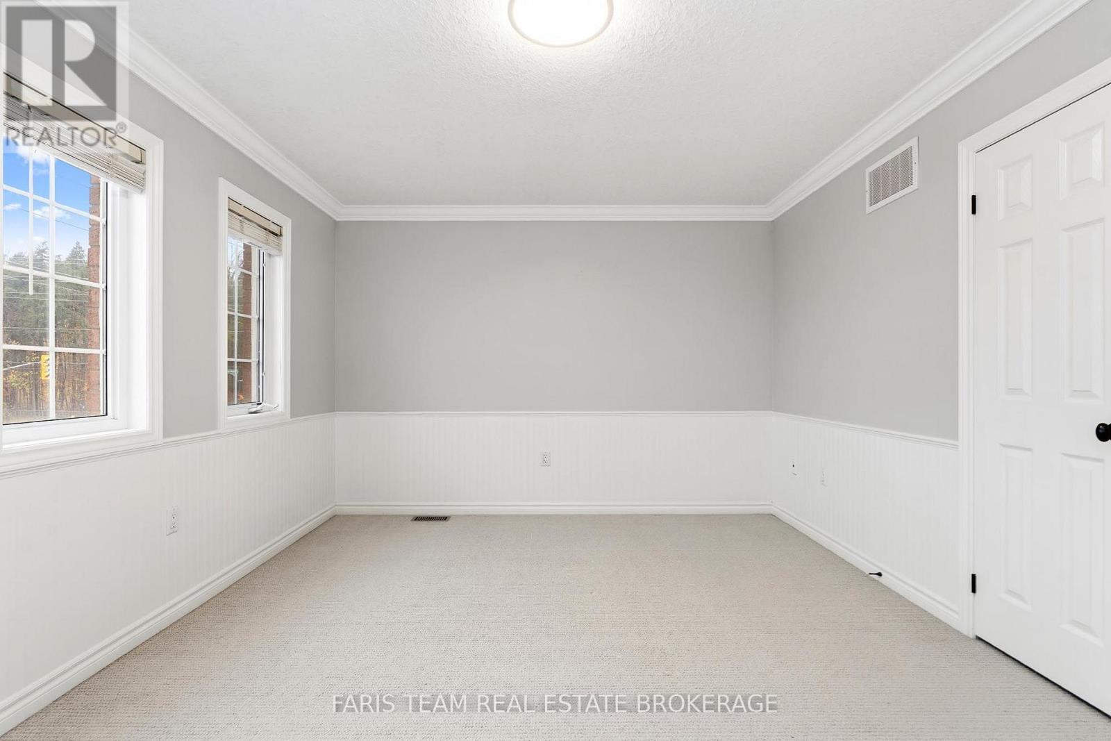 3 Prince William Way, Barrie, ON - Indoor Photo Showing Other Room