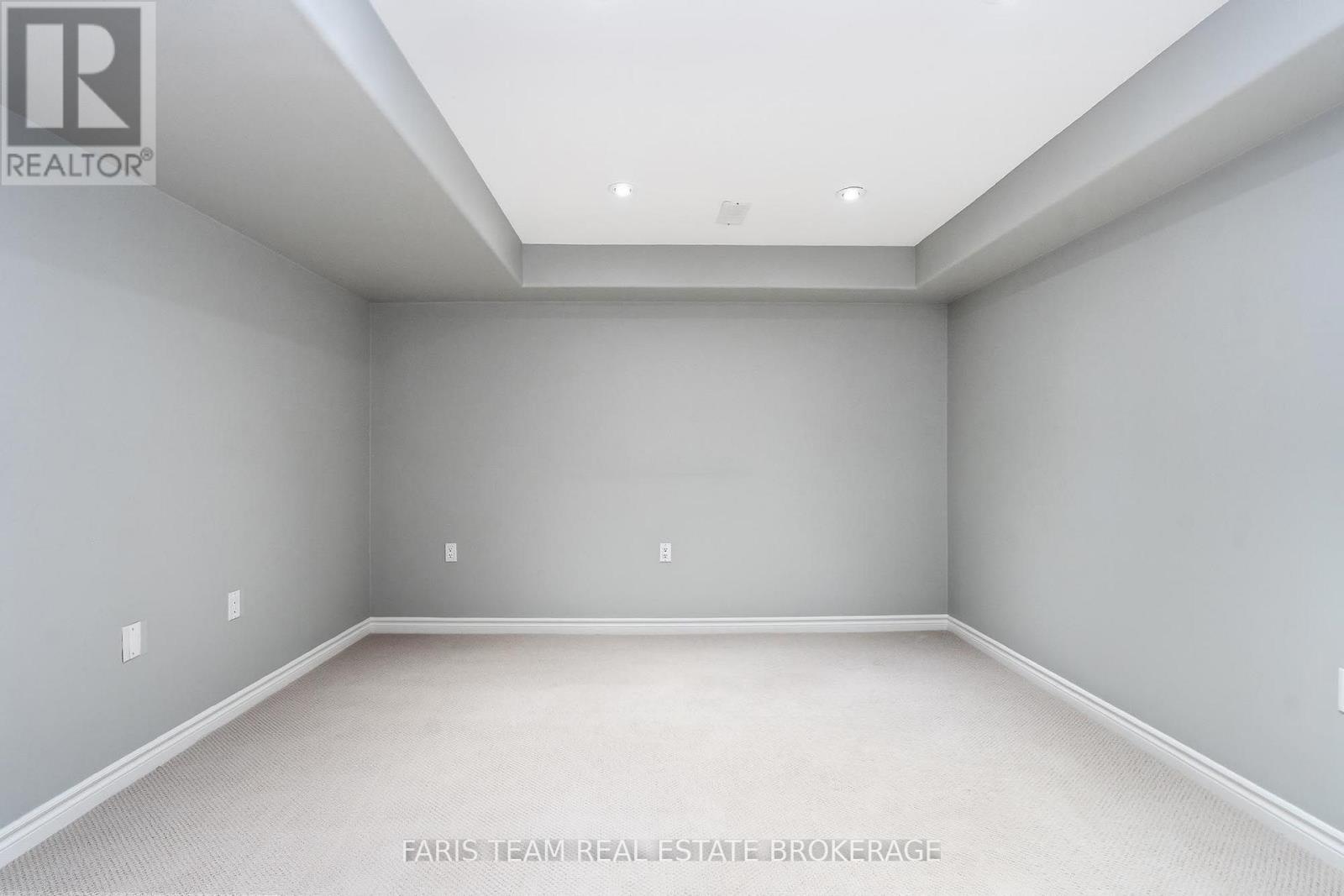 3 Prince William Way, Barrie, ON - Indoor Photo Showing Other Room