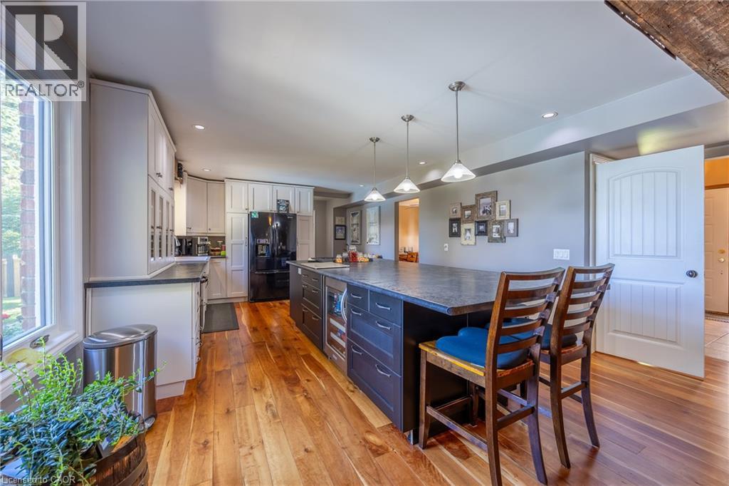 14 Prospect Street, Port Dover, ON - Indoor
