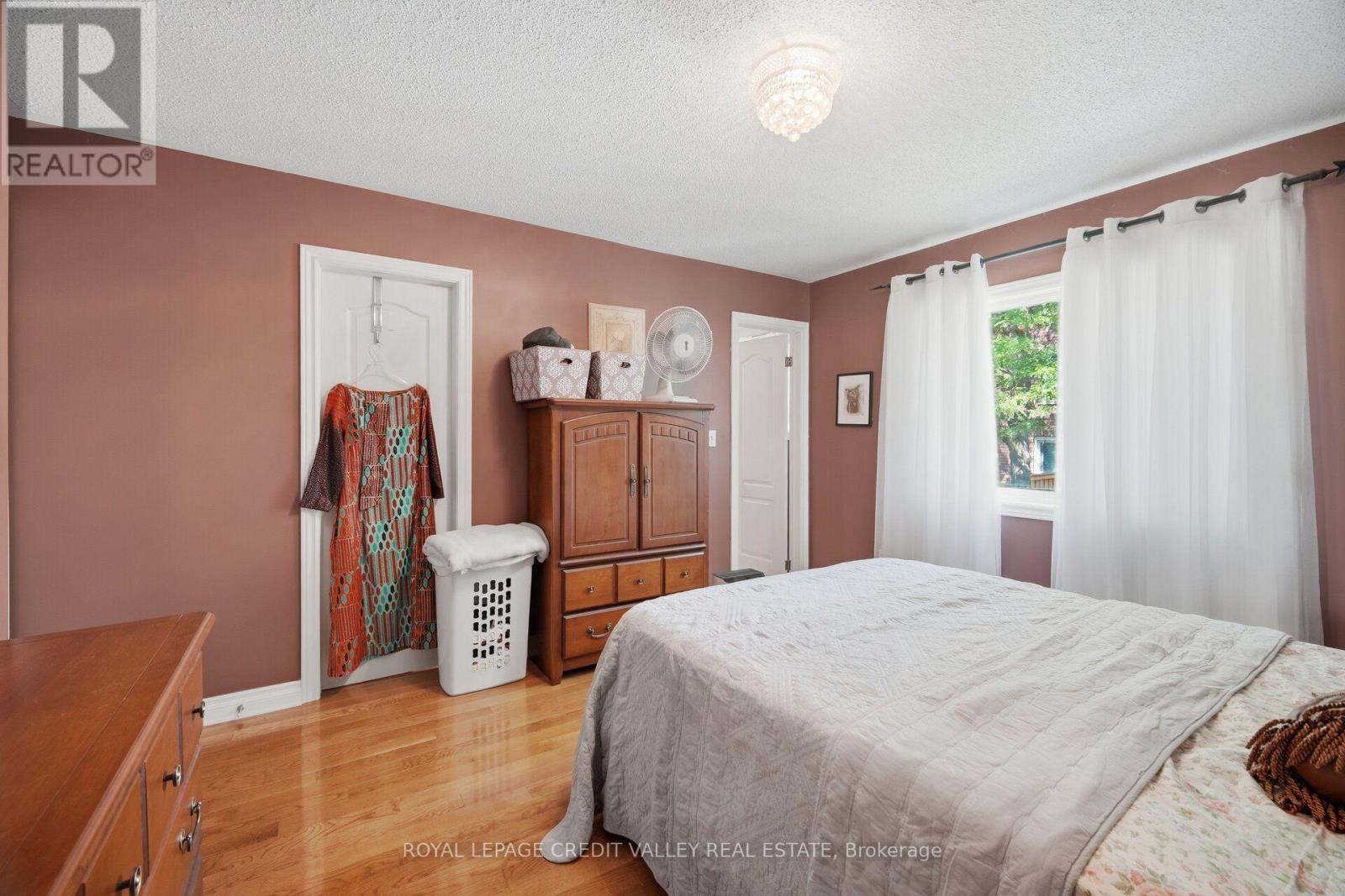 8 Pressed Brick Drive, Brampton, ON - Indoor Photo Showing Bedroom