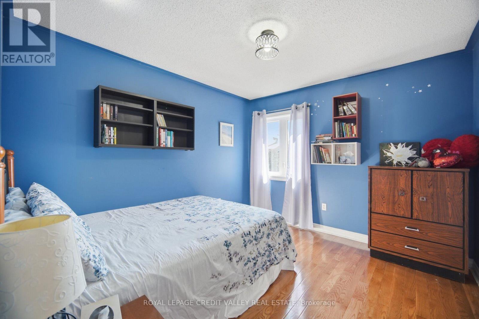 8 Pressed Brick Drive, Brampton, ON - Indoor Photo Showing Bedroom