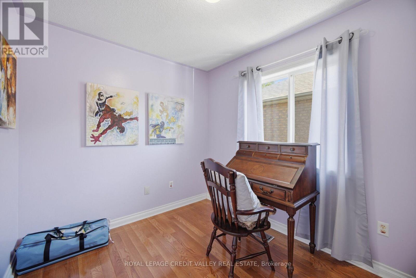 8 Pressed Brick Drive, Brampton, ON - Indoor Photo Showing Dining Room